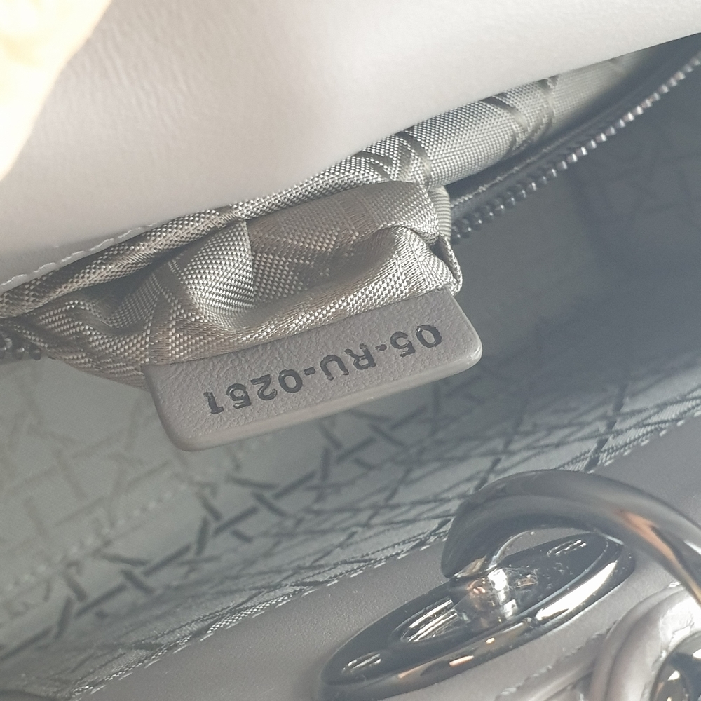 Dior Lady Dior matte leather - Picture 9 of 9
